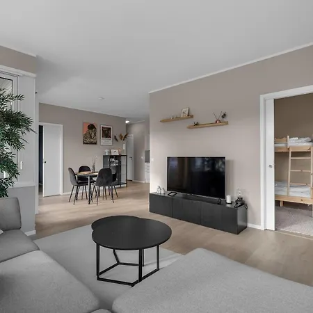 Northstay - Harbor Mountain View Apartment *