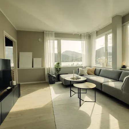 Northstay - Harbor Mountain View